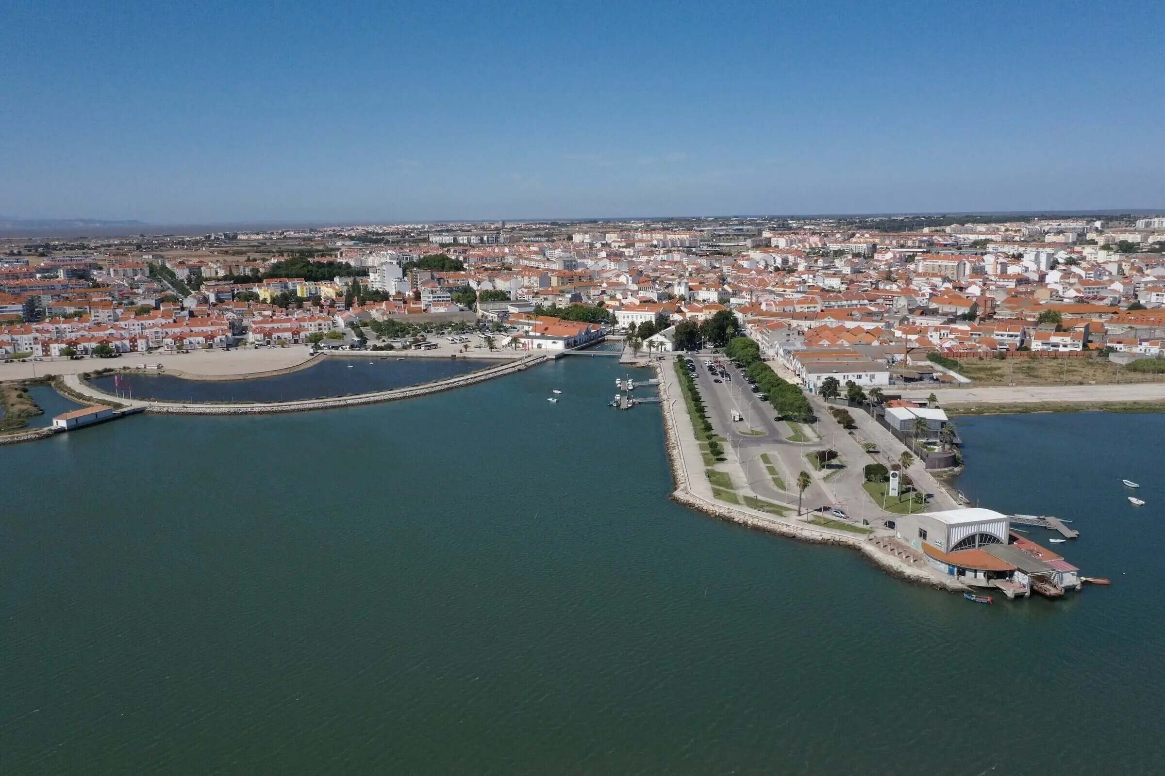 Comércio local no Montijo